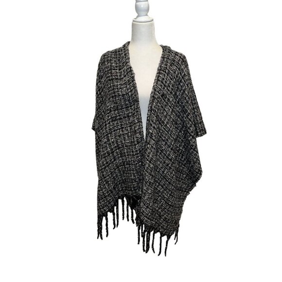 NWT jessica McClintock Wrap SHAWL Metallic plaid with Fringe ultra soft One Size - Picture 1 of 8